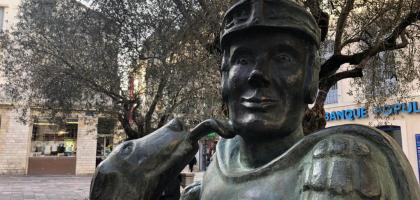 La statue du légionnaire et son chien